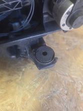 Laden Sie das Bild in den Galerie-Viewer, Frontscheinwerfer VW Golf Sportsvan 517941031B Xenon Links Headlight SCH9239341356kz