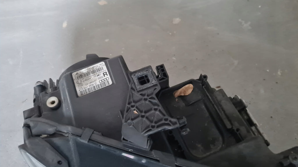 Frontscheinwerfer Audi A5 8T0941006C Xenon Ein Stück (Rechts oder Links) SCH8520668658es