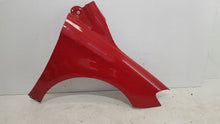 Laden Sie das Bild in den Galerie-Viewer, Kotflügel Mercedes-Benz W246 Vorne Rechts