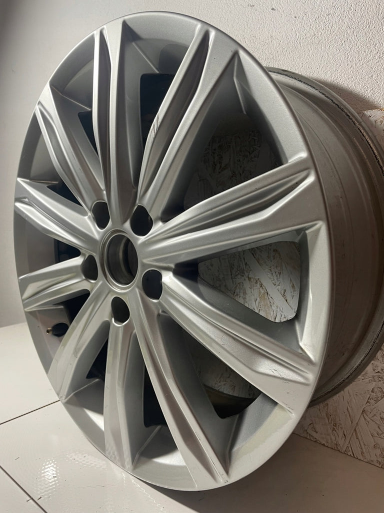 1x Alufelge 17 Zoll 6.5" 5x112 5TA601025J VW Touran Rim Wheel FEL8272751556qr