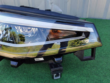 Laden Sie das Bild in den Galerie-Viewer, Frontscheinwerfer VW I 11B941006 Rechts Scheinwerfer Headlight SCH1068833168pi