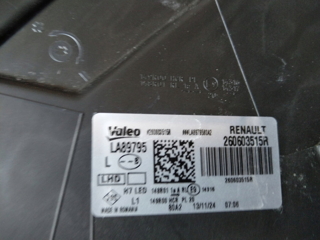 Frontscheinwerfer Dacia Duster 260603515R LED Links Scheinwerfer Headlight