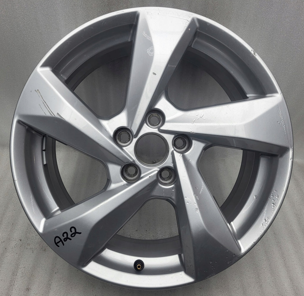 1x Alufelge 18 Zoll 7.0" 5x112 43ET Glanz Silber 83A601025H Audi Q3 Rim Wheel FEL2741201420vu