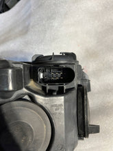 Laden Sie das Bild in den Galerie-Viewer, Frontscheinwerfer Ford Focus BM51-13D154-AJ Xenon Rechts Scheinwerfer Headlight SCH1415995988fb