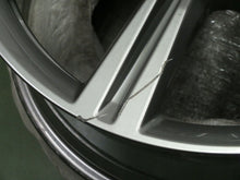 Laden Sie das Bild in den Galerie-Viewer, 1x Alufelge 20 Zoll 9.0" 5x112 35ET Glanz Graphit 6883753 BMW G05 G06 Rim Wheel FEL6446220605el