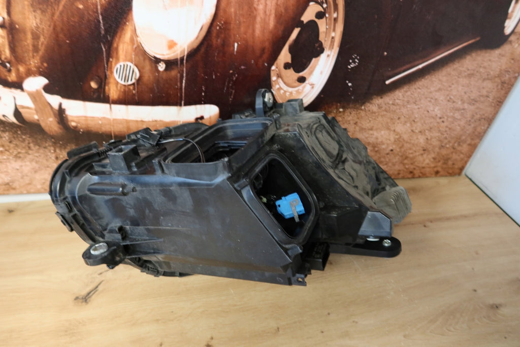 Frontscheinwerfer Mercedes-Benz W205 A2059063104 WW 5NB941006B LED Links SCH5145986998mc