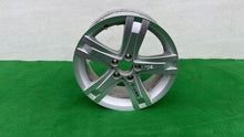 Laden Sie das Bild in den Galerie-Viewer, 1x Alufelge 17 Zoll 7.5" 5x112 47 5ET A2044015502 Mercedes-Benz W204 Rim Wheel FEL9786274154kl