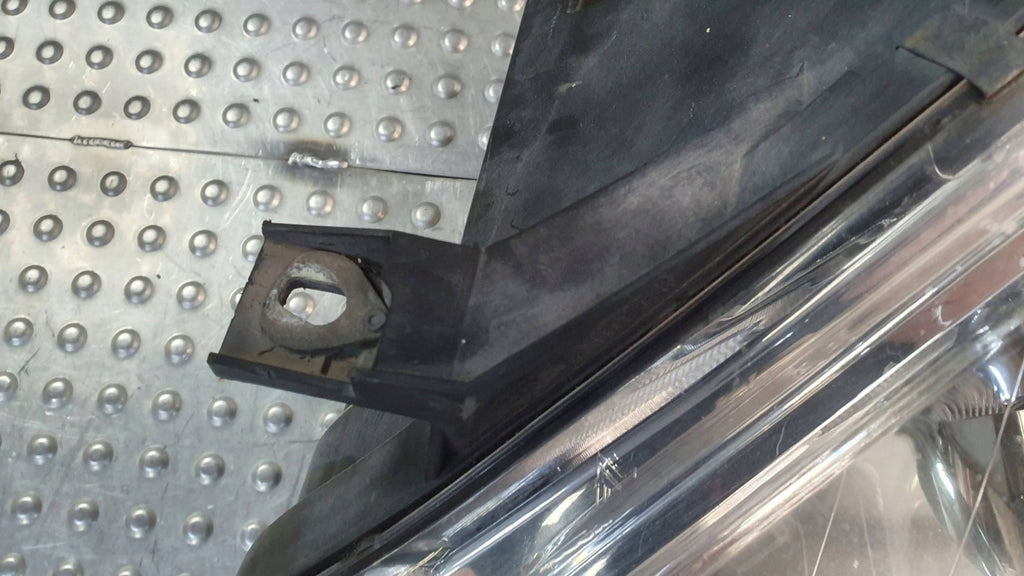 Frontscheinwerfer Mercedes-Benz W169 S26380576 0301197211 Links Headlight SCH4397210583ms