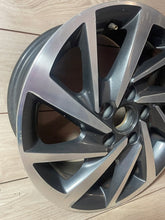 Laden Sie das Bild in den Galerie-Viewer, 1x Alufelge 16 Zoll 6.5" 5x112 5TA601025K 5TA601025L VW Touran Rim Wheel FEL6348259831yo