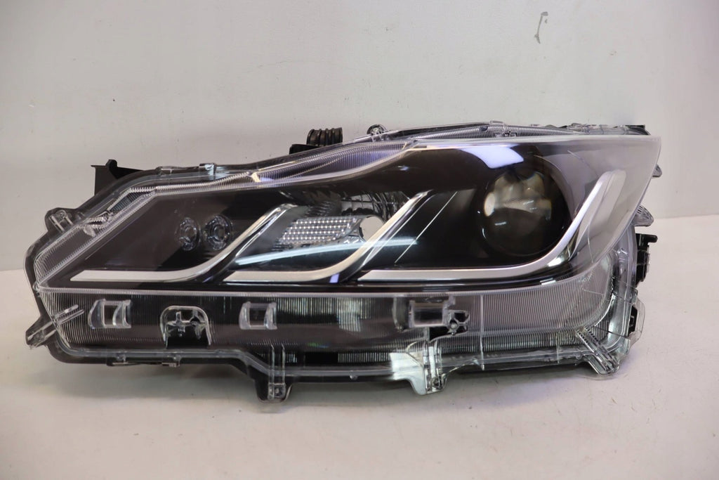 Frontscheinwerfer Toyota Corolla 81150-02T31 Links Scheinwerfer Headlight SCH9083355828af