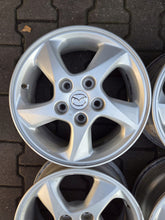 Laden Sie das Bild in den Galerie-Viewer, 4x Alufelge 15 Zoll 6.0" 5x114.3 50ET Glanz Silber Mazda Premacy Rim Wheel FEL8129788690ch