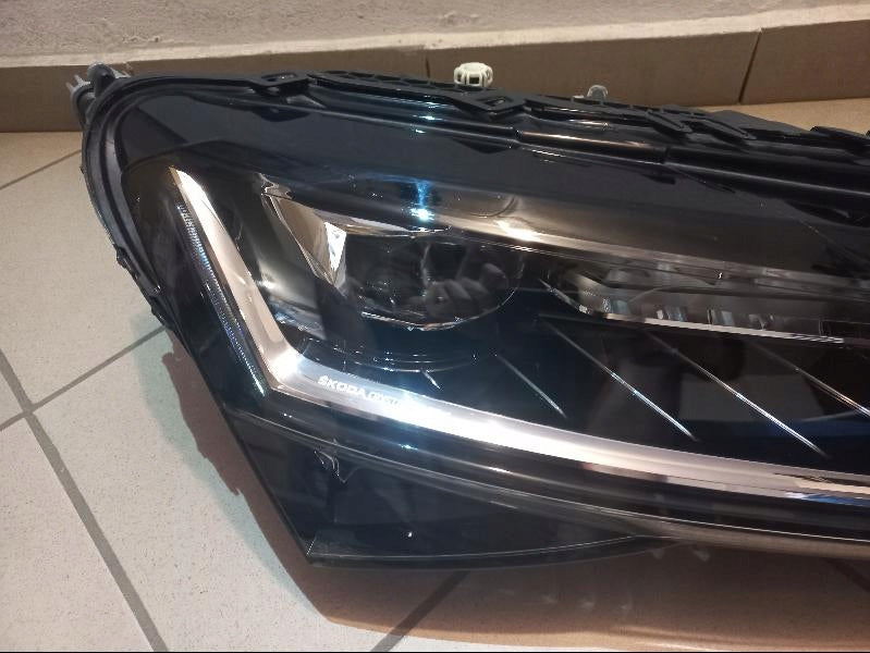 Frontscheinwerfer Skoda Superb III 3V1941016D Full LED Rechts Headlight