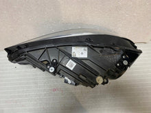 Laden Sie das Bild in den Galerie-Viewer, Frontscheinwerfer Mercedes-Benz W177 A1779064803 Full LED Rechts Headlight SCH6848590486sc
