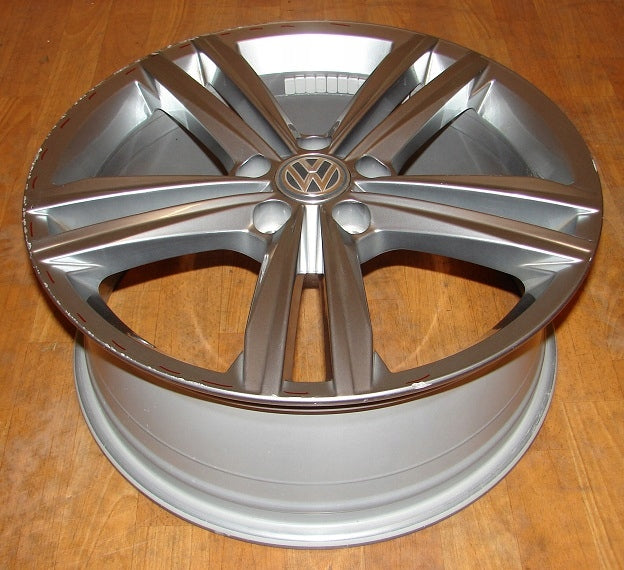 1x Alufelge 18 Zoll 7.5" 5x112 51ET 5G0601025DC VW Golf Vii Rim Wheel