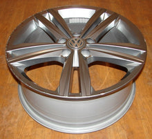 Load image into Gallery viewer, 1x Alufelge 18 Zoll 7.5&quot; 5x112 51ET 5G0601025DC VW Golf Vii Rim Wheel