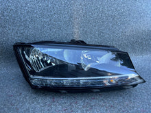 Laden Sie das Bild in den Galerie-Viewer, Frontscheinwerfer Skoda Fabia III 6V1941016D Rechts Scheinwerfer Headlight SCH6711757665al