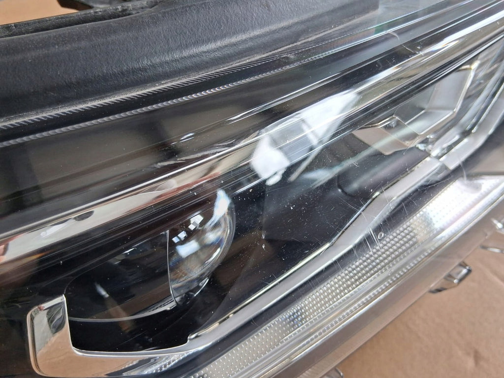 Frontscheinwerfer Toyota V I BCHC6777 LED Rechts Scheinwerfer Headlight SCH9101279338yb