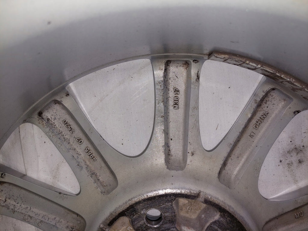 1x Alufelge 17 Zoll 7.5" 5x114.3 50ET Glanz Silber 9965077570 Mazda Vi Rim Wheel