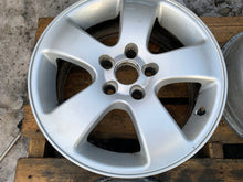 Load image into Gallery viewer, 4x Alufelge 16 Zoll 7.0&quot; 5x112 45ET Glanz Silber Audi C6 A4 Rim Wheel