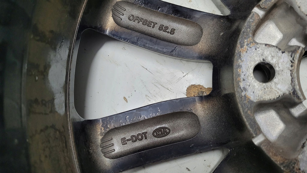 1x Alufelge 17 Zoll 7.5" 5x114.3 52 5ET 52910-D4650 Kia Optima Rim Wheel