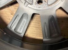 Load image into Gallery viewer, 1x Alufelge 15 Zoll 5.0" 4x100 46ET Glanz Mitsubishi Space Star Rim Wheel FEL4685873867ad