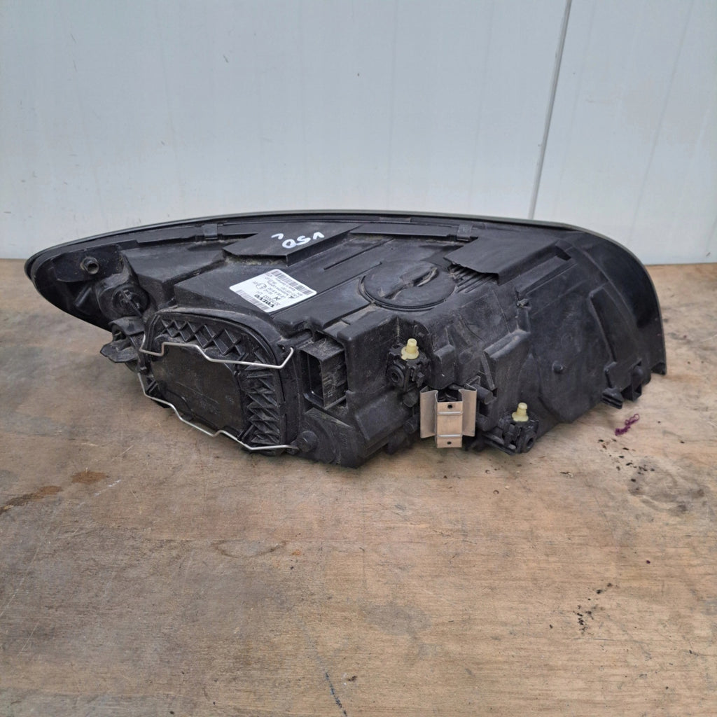 Frontscheinwerfer Volvo V50 30763033 Links Scheinwerfer Headlight SCH6550836827cz