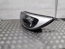 Laden Sie das Bild in den Galerie-Viewer, Frontscheinwerfer Kia Rio 921011WXXX Links Scheinwerfer Headlight SCH6770338172sn