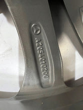 Laden Sie das Bild in den Galerie-Viewer, 1x Alufelge 17 Zoll 7.0" 5x112 38ET Glanz Graphit A2054010200 Mercedes-Benz W205 FEL8258731516vq