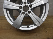 Laden Sie das Bild in den Galerie-Viewer, 1x Alufelge 17 Zoll 7.0&quot; 5x112 44,5ET A2064014500 Mercedes-Benz Rim Wheel