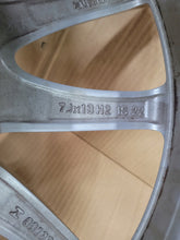 Load image into Gallery viewer, 1x Alufelge 18 Zoll 7.0" 5x112 22ET Glanz Silber 6863418 BMW G01 G02 Rim Wheel FEL2967628636vh