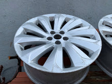 Laden Sie das Bild in den Galerie-Viewer, 1x Alufelge 19 Zoll 8.0&quot; 5x108 40ET J9C3-1007-EA Jaguar E-Pace Rim Wheel