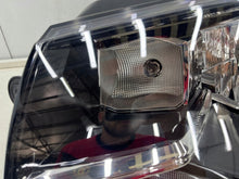 Load image into Gallery viewer, Frontscheinwerfer VW Multivan Transporter Caravelle 7E1941015L Links Headlight SCH5634913900pj
