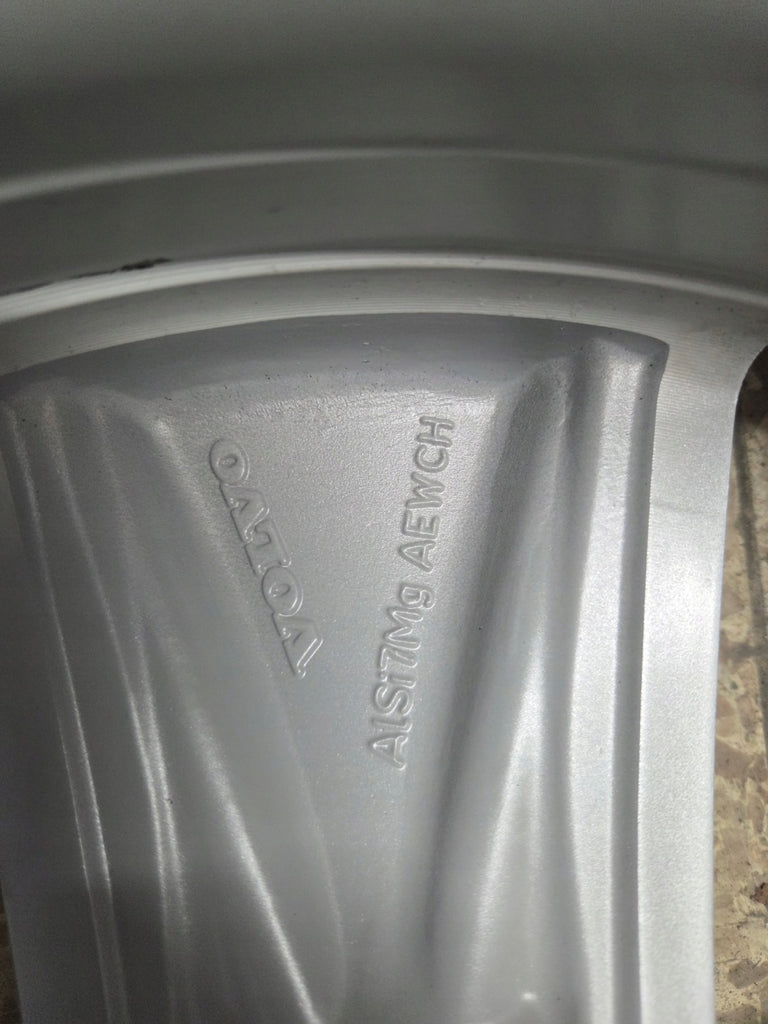 1x Alufelge 18 Zoll 7.5" 5x108 50 5ET Matt Silber 32271574 Volvo V60 I S60 FEL1110876766ib
