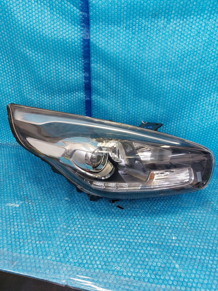 Frontscheinwerfer Kia Carens 92102-A4 LED Rechts Scheinwerfer Headlight