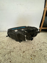 Laden Sie das Bild in den Galerie-Viewer, Frontscheinwerfer Mercedes-Benz Gle A1679069604 LED Rechts Headlight SCH9528972849aq