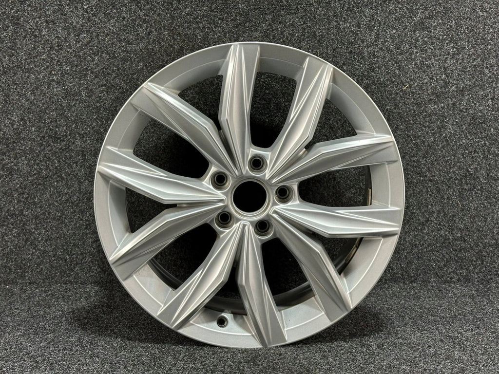 1x Alufelge 18 Zoll 7.0" 5x112 43ET Glanz Silber 5NN601025N VW Golf VII Tiguan FEL2353476790oe