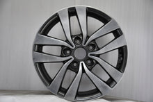 Laden Sie das Bild in den Galerie-Viewer, 1x Alufelge 16 Zoll 6.5" 5x114.3 50ET Glanz Grau 52910-G4200 Hyundai I Mg FEL1506863469wr