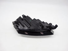 Laden Sie das Bild in den Galerie-Viewer, Frontscheinwerfer Skoda Octavia IV 5E4941015 Full LED Links Headlight SCH1886928475gv