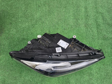 Laden Sie das Bild in den Galerie-Viewer, Frontscheinwerfer Mercedes-Benz W247 A2479061404 Rechts Scheinwerfer Headlight SCH3497503657yo
