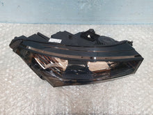 Laden Sie das Bild in den Galerie-Viewer, Frontscheinwerfer Skoda Enyaq 5LB941018 LED Rechts Scheinwerfer Headlight