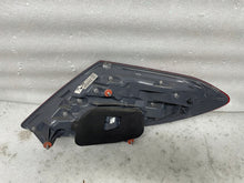 Laden Sie das Bild in den Galerie-Viewer, Frontscheinwerfer Opel Zafira A Xenon Rechts Scheinwerfer Headlight