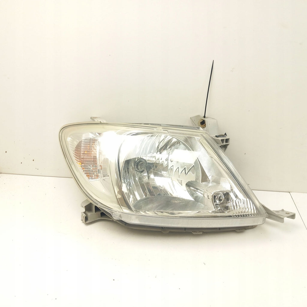 Frontscheinwerfer Toyota Hilux MAM43237 Rechts Scheinwerfer Headlight SCH6817335161zu