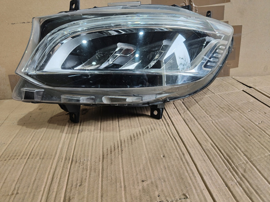 Frontscheinwerfer Mercedes-Benz Sprinter A9109065700 Full LED Links Headlight SCH8858420286lw