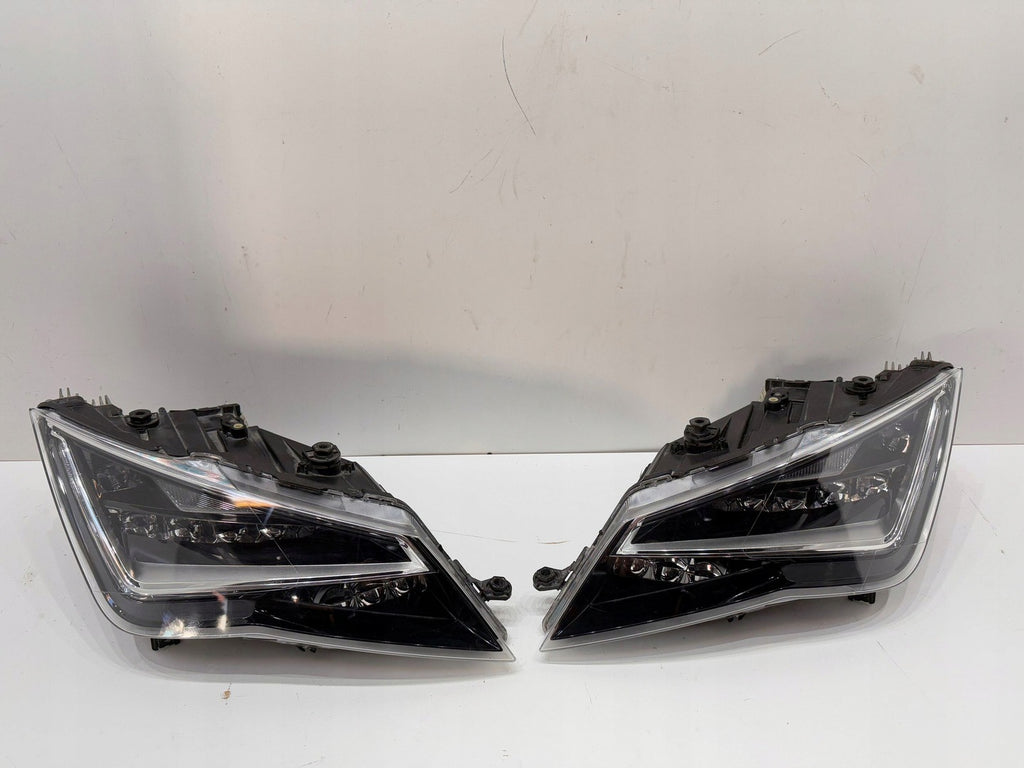 Frontscheinwerfer Seat Leon 5f1 5F1941007A 5F1941008A Full LED Ein Satz