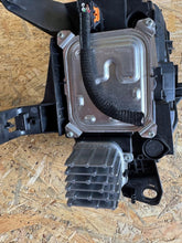 Laden Sie das Bild in den Galerie-Viewer, Frontscheinwerfer Opel Astra L 9850326180 LED Links Scheinwerfer Headlight SCH4248524851yo