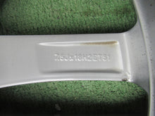 Laden Sie das Bild in den Galerie-Viewer, 1x Alufelge 18 Zoll 7.5&quot; 5x112 51ET Glanz Grau 5G0601025AF VW Golf Rim Wheel