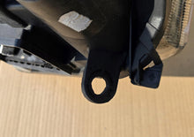 Laden Sie das Bild in den Galerie-Viewer, Frontscheinwerfer Opel Meriva A 93321055 89307580 Xenon Rechts Headlight SCH6617144274xa