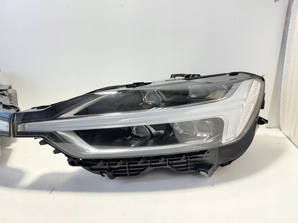 Frontscheinwerfer Volvo Xc60 31656561 31656560 Full LED Ein Satz Headlight SCH7827728264ii