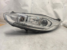 Laden Sie das Bild in den Galerie-Viewer, Frontscheinwerfer Ford Fiesta I Links Scheinwerfer Headlight SCH3387348861zd