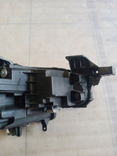 Laden Sie das Bild in den Galerie-Viewer, Frontscheinwerfer Mazda 3 BCJH-51040 LED Links Scheinwerfer Headlight